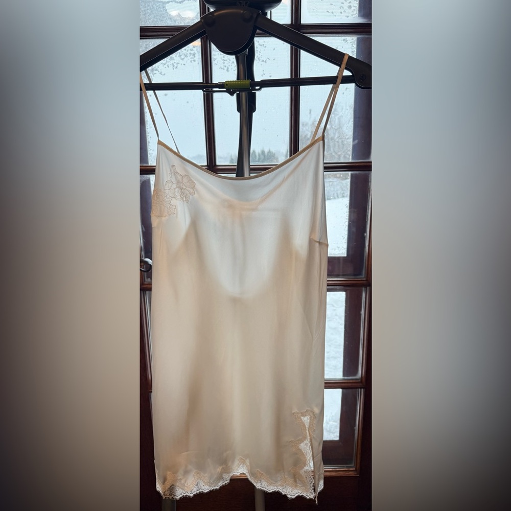 Victoria's Secret Atelier Chemise - Lingerie, Negligee, Slip. 100% Silk.